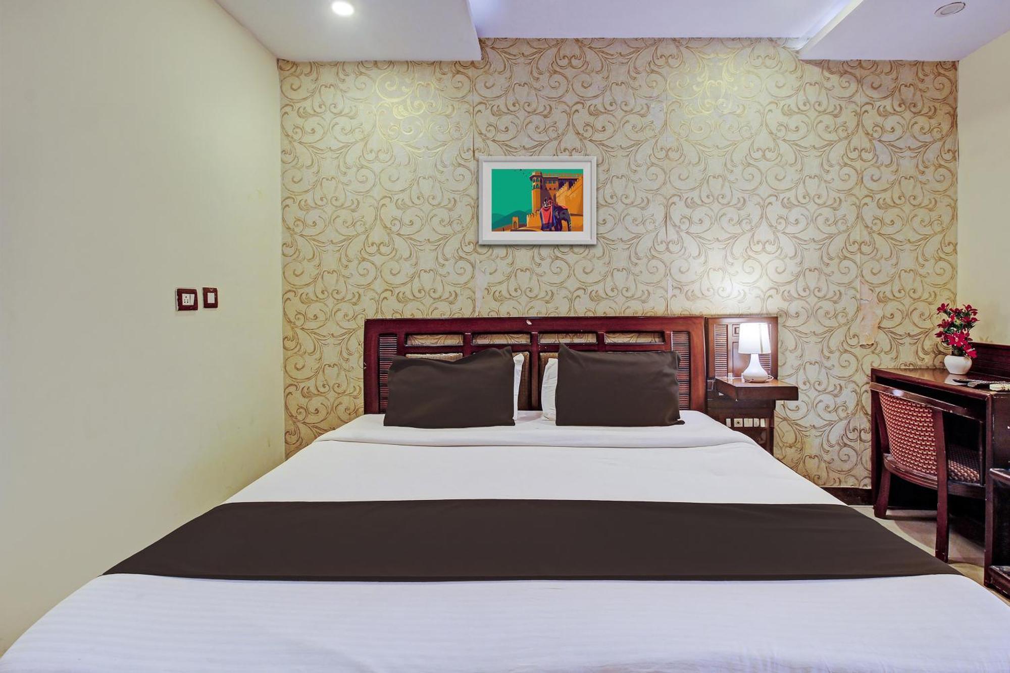 Flagship Grand Sandarshini Inn Near Mgbs Bus Station 海得拉巴 外观 照片