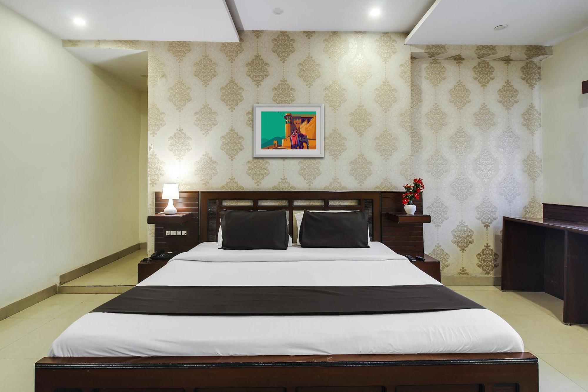 Flagship Grand Sandarshini Inn Near Mgbs Bus Station 海得拉巴 外观 照片